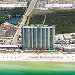 Aqua Resort 811